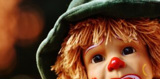 Otroka pošljemo k psihologu ali k psihiatru: ali bi morali tja v resnici poslati starša?