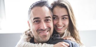 Zakaj so nekateri očetje ljubosumni na partnerje svojih hčera?