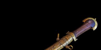 Bodalo iz padle zvezde? Kozmična skrivnost Tutankamonove grobnice!