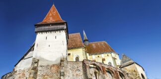 Hočeta ločitev? Najprej v sobo z eno posteljo, enim krožnikom in eno žlico – takšna je bila praksa v preteklosti