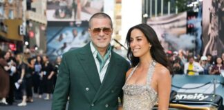 Brad Pitt z Ines de Ramon: zaljubljena sta blestela na rdeči preprogi in ukradla vso pozornost Pitt in Ramon, rdeča preproga - chat gpt