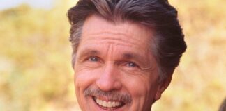 Umrl igralec Tom Skerritt Tom Skerritt. Vir: Google Images