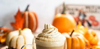 PUMPKIN SPICE LATTE DOMA: napitek, ki bo dišal po cimetu in vanilji Pumpkin Spice Latte. Vir: Google Images